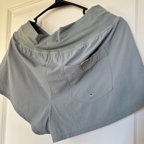 Vuori women’s Seabreeze Short Fern Size Small NWOT - Picture 7 of 9